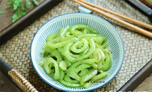 瓜叔今日吃瓜,揭秘娱乐圈最新热点事件