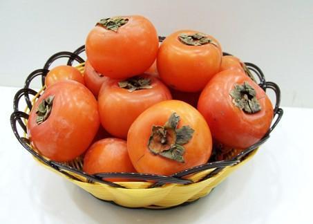 柳黑瓜能和柿子一起吃吗,柳黑瓜与柿子同食的注意事项